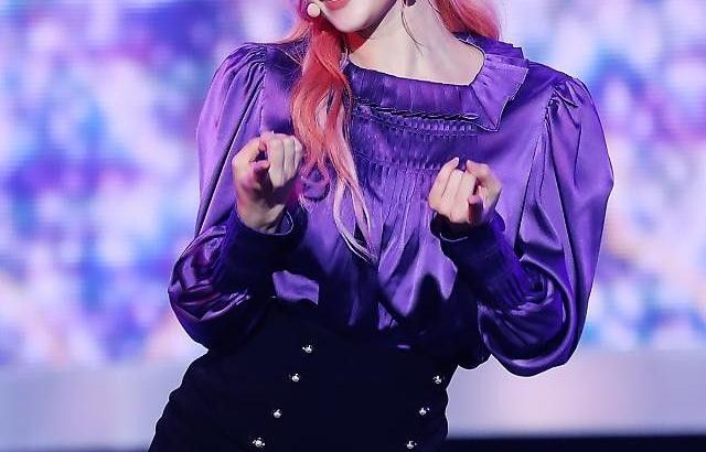 TWICE SANA