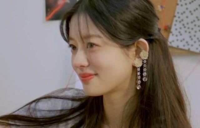 ILLIT 민주
