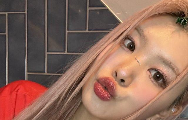 PURPLE KISS PARK SU JIN  swan