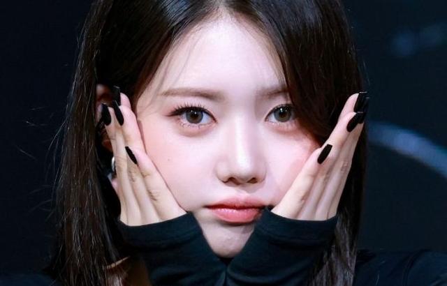 베이비몬스터 로라