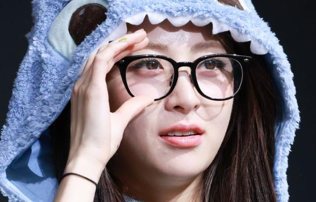 르세라핌 허윤진