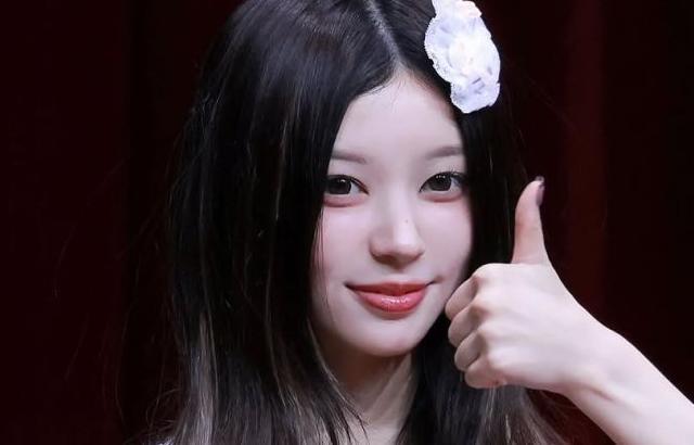 아일릿 (ILLIT) 모카