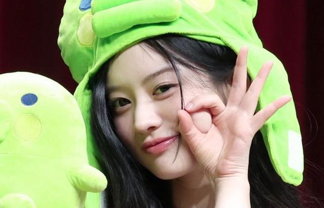 아일릿 민주 (with 윤아)