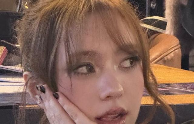 피프티피프티 문샤넬