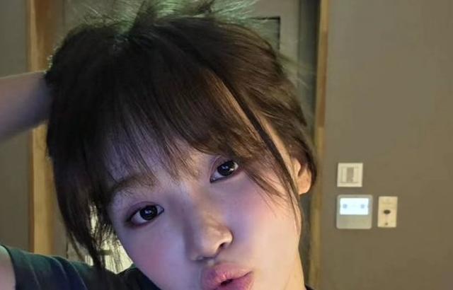 LE SSERAFIM (르세라핌) 김채원