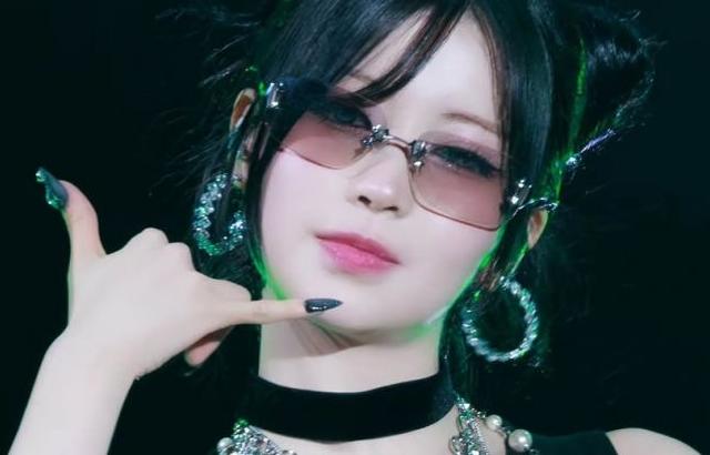 BABYMONSTER (베이비몬스터) 아사