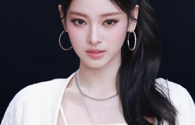 MEOVV (미야오) 안나