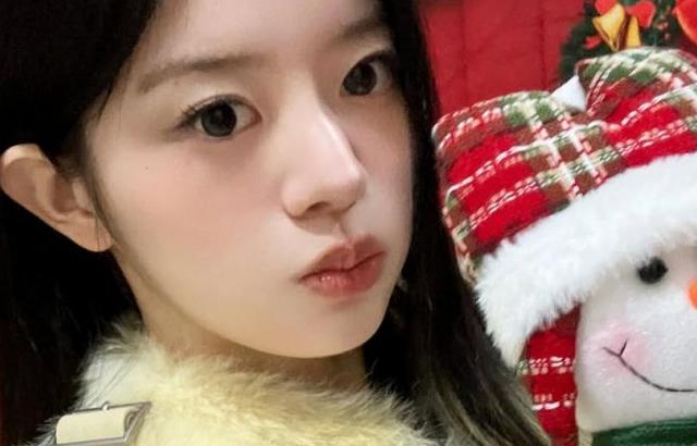 아일릿 (ILLIT) 민주