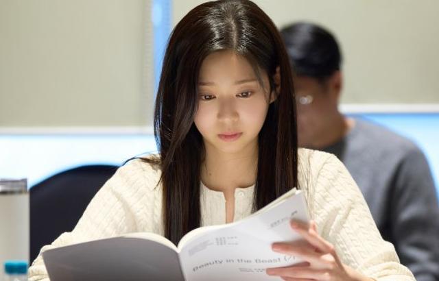 김민주 로몬 문상민 뷰티인더비스트