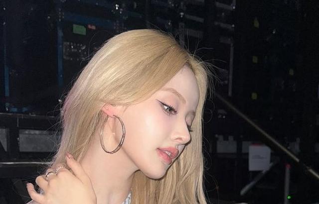 KISS OF LIFE (키스오브라이프) 벨