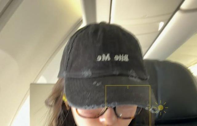 MEOVV (미야오) 엘라