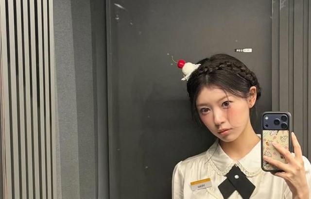 아일릿 (ILLIT) 모카