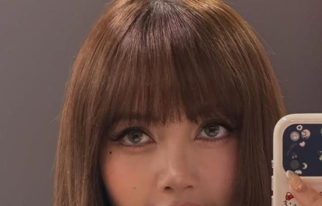 BLACKPINK (블랙핑크) 리사