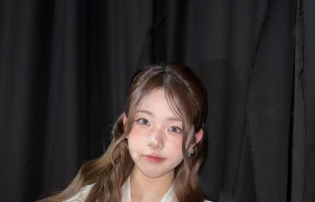 UNIS (유니스) 오윤아