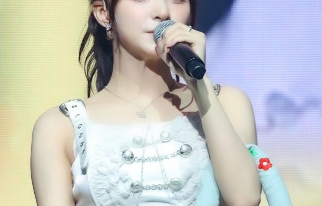 프로미스나인 (fromis_9) 이나경