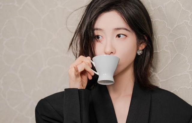 박지현 엘르x페라가모 화보 비하인드