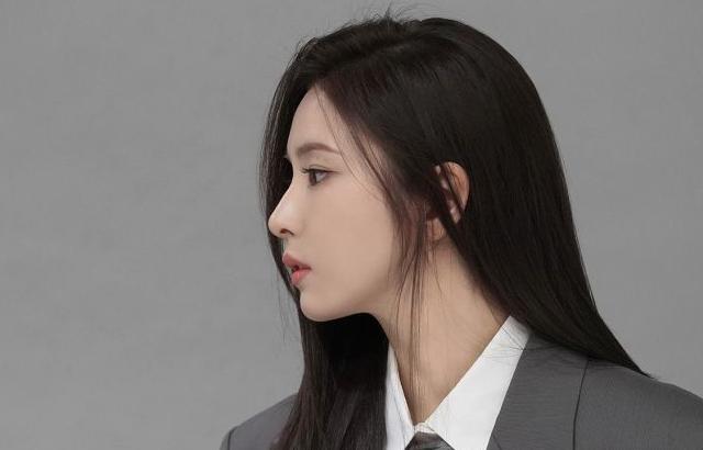 [신세경] 봄날의 햇살 같은 수트세경 비하인드