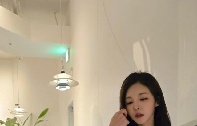 김효진 아나운서